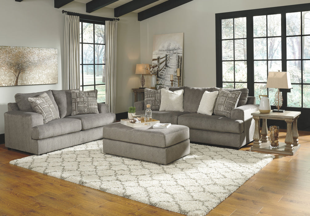 Soletren - Sofa, Loveseat