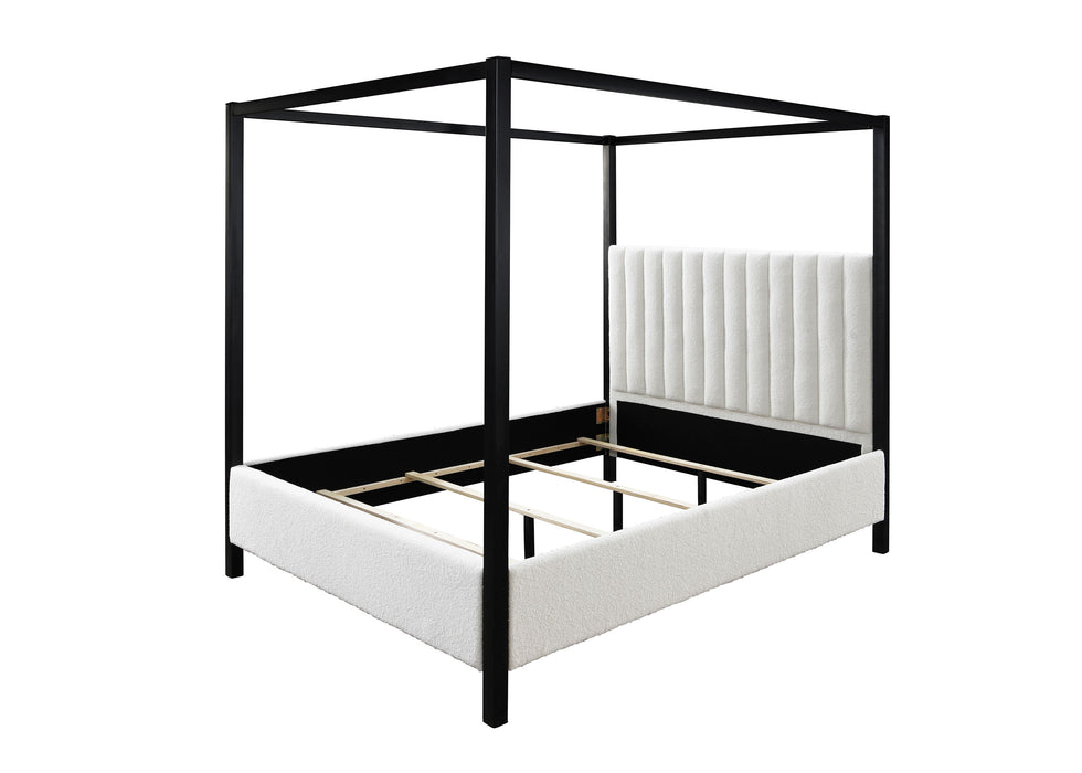 Adalyn - Canopy Bed