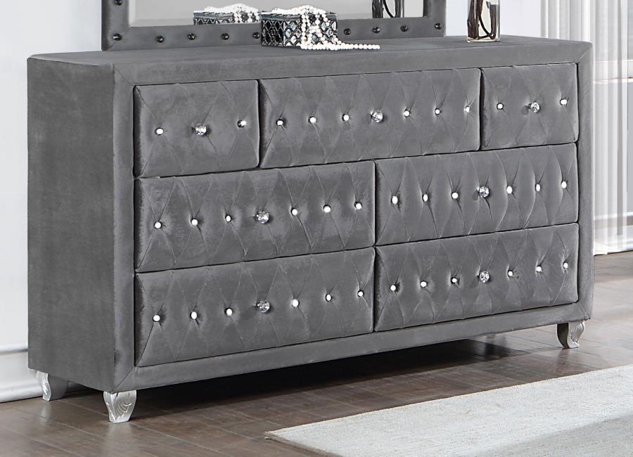 Deanna - 7-Drawer Rectangular Dresser